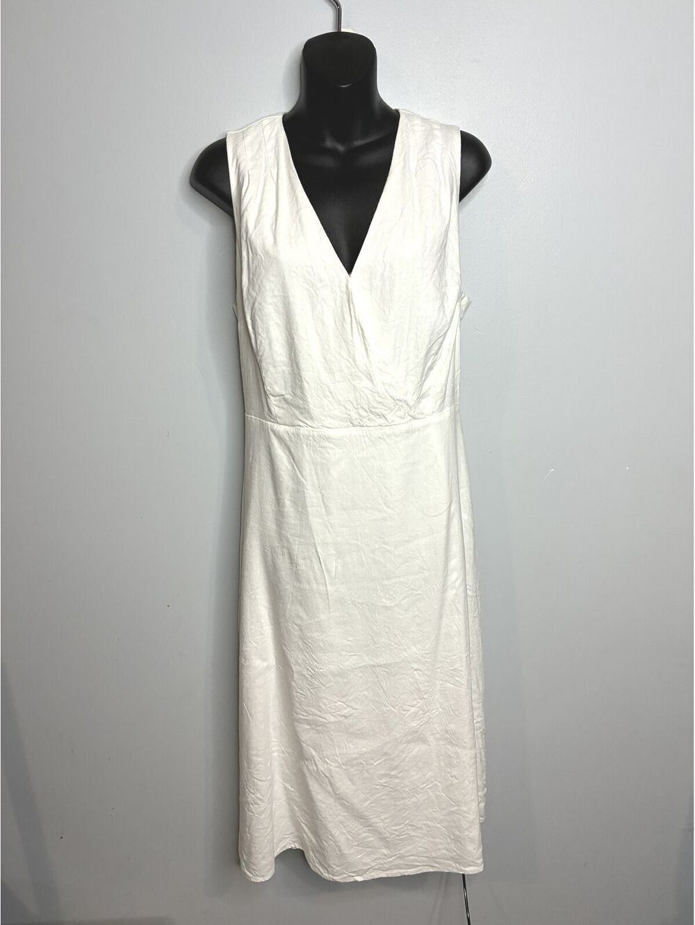 INC International Concepts White Sleeveless V‑Neck Dress – Size 1X